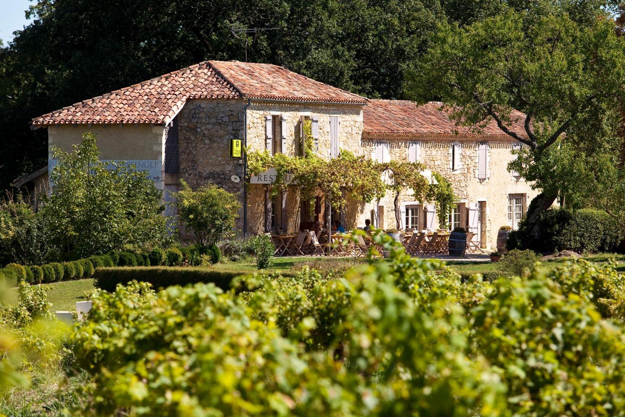 Logis L'Auberge De Larressingle Exterior photo