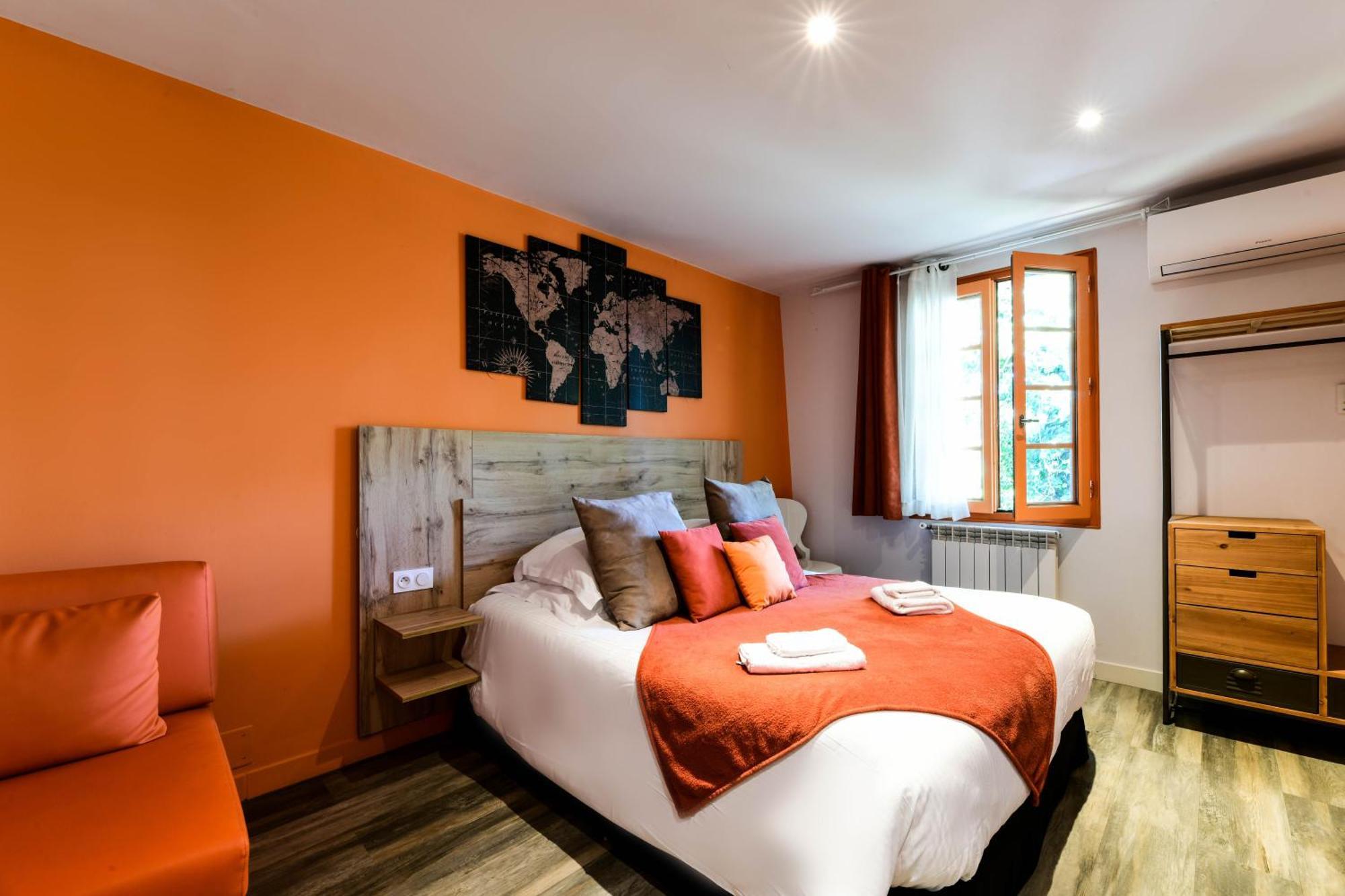 Logis L'Auberge De Larressingle Exterior photo